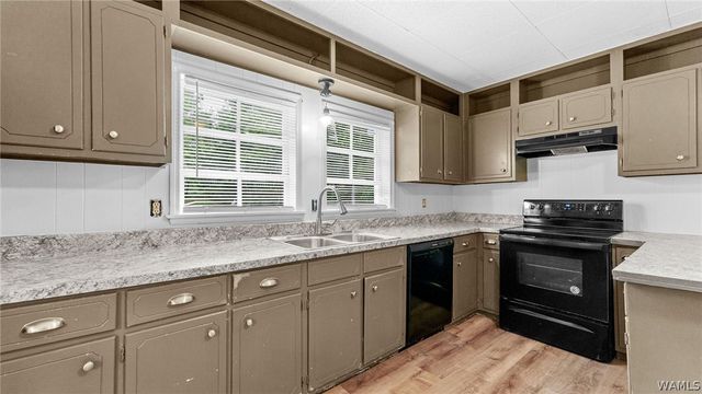 45 Graham, West Blocton, AL 35184