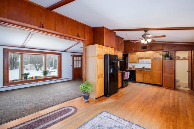 16422 82nd STREET, Bristol, WI 53104