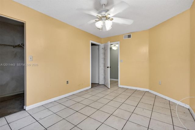 20731 NE 4th Place 104, Miami, FL 33179