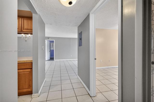 20731 NE 4th Place 104, Miami, FL 33179