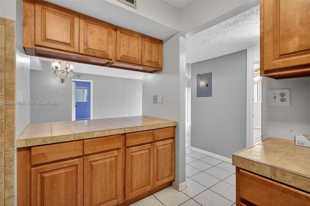 20731 NE 4th Place 104, Miami, FL 33179