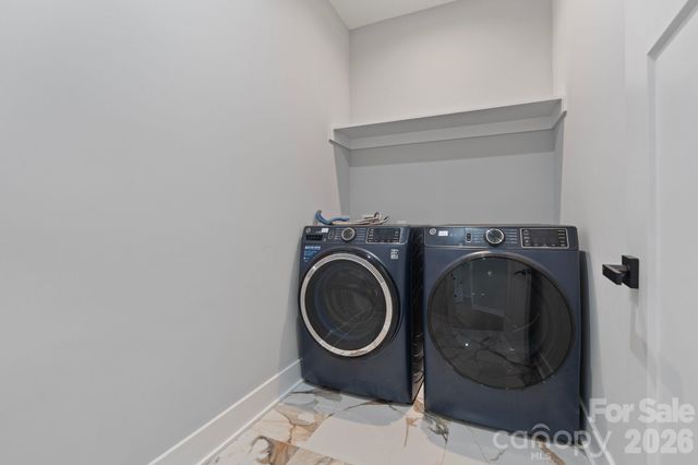 908 30th Avenue Drive NW, Hickory, NC 28601