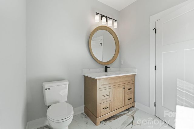 908 30th Avenue Drive NW, Hickory, NC 28601