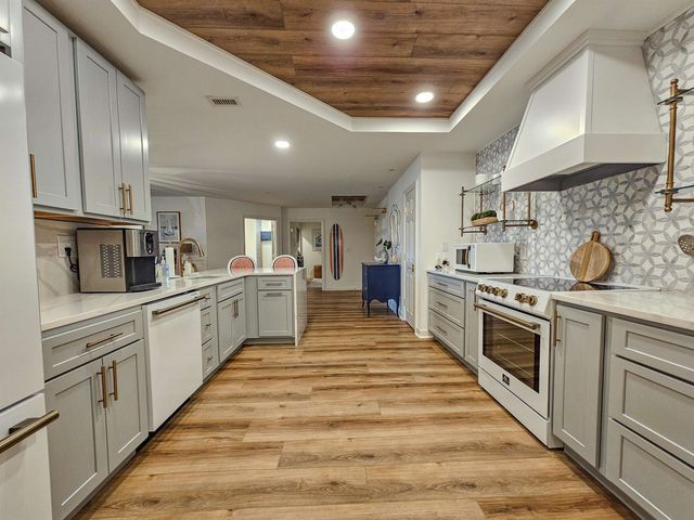 8500 Margate Cir Apt 109, Myrtle Beach, SC 29572