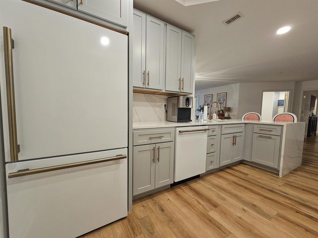 8500 Margate Cir Apt 109, Myrtle Beach, SC 29572