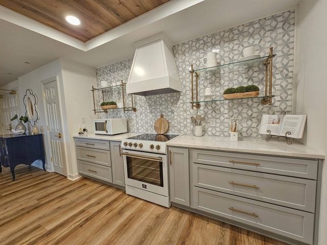 8500 Margate Cir Apt 109, Myrtle Beach, SC 29572