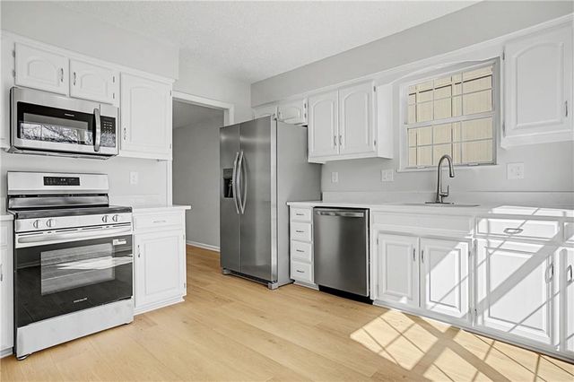 15214 Horton Street, Overland Park, KS 66223