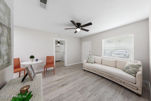5325 WOODCREST Road, Jacksonville, FL 32205