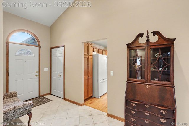 8183 Prestwick Lane, Washington Township, MI 48095