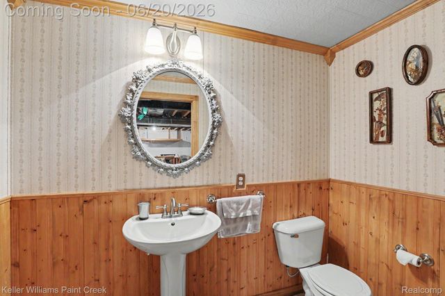 8183 Prestwick Lane, Washington Township, MI 48095