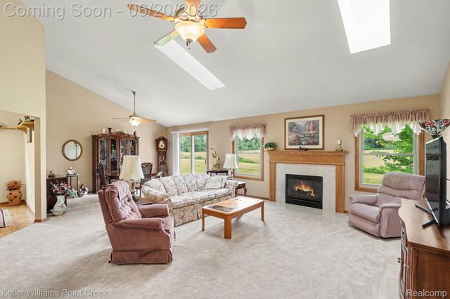 8183 Prestwick Lane, Washington Township, MI 48095