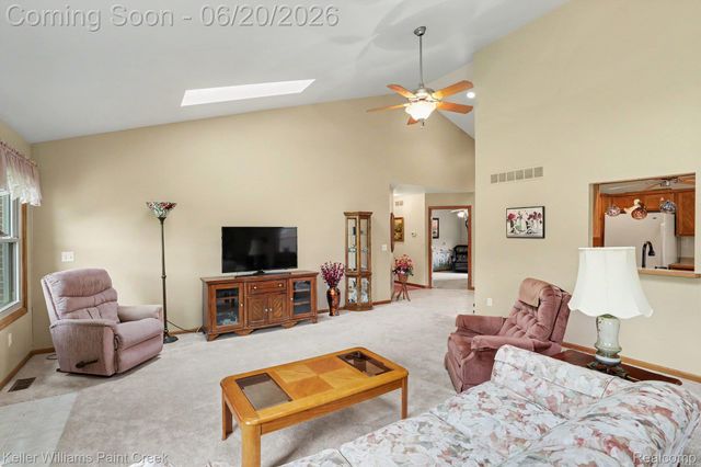8183 Prestwick Lane, Washington Township, MI 48095