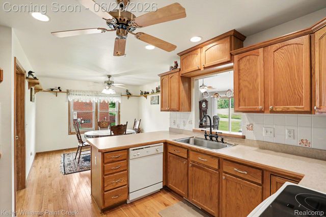 8183 Prestwick Lane, Washington Township, MI 48095
