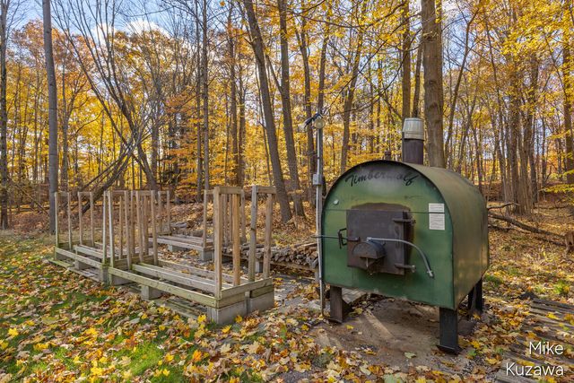 2417 N Cranberry Creek Court, Moorland Twp, MI 49451