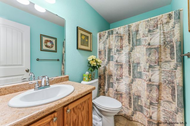 4025 GUNSMOKE RD, Cheyenne, WY 82001