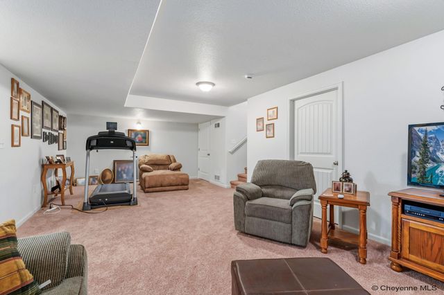 4025 GUNSMOKE RD, Cheyenne, WY 82001