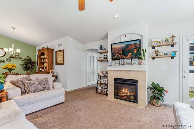 4025 GUNSMOKE RD, Cheyenne, WY 82001