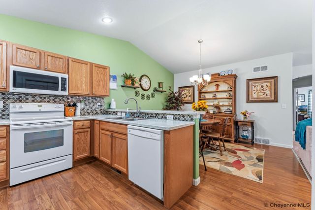 4025 GUNSMOKE RD, Cheyenne, WY 82001