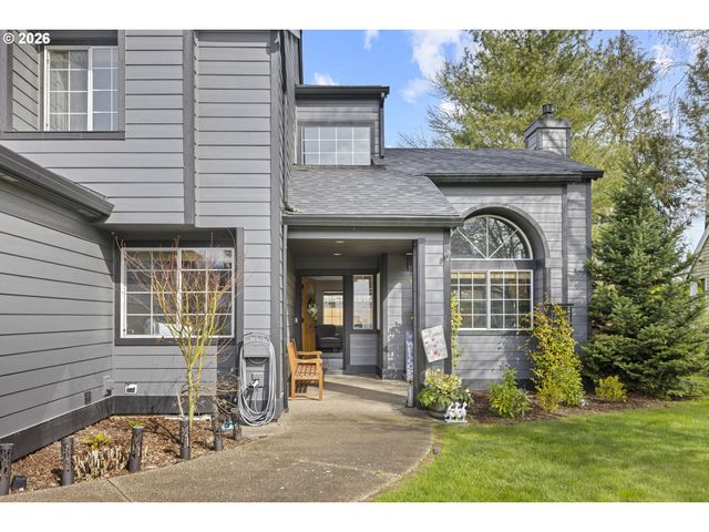 575 Nw QUEENS Ct, Hillsboro, OR 97124