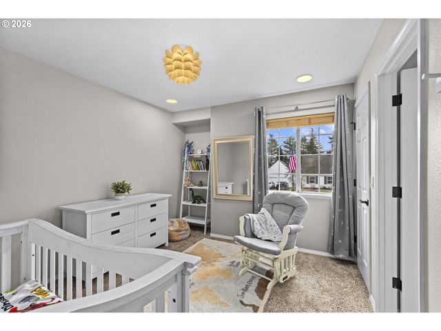 575 Nw QUEENS Ct, Hillsboro, OR 97124