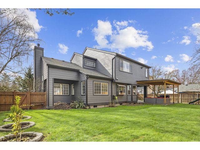 575 Nw QUEENS Ct, Hillsboro, OR 97124