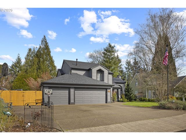 575 Nw QUEENS Ct, Hillsboro, OR 97124