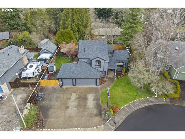 575 Nw QUEENS Ct, Hillsboro, OR 97124