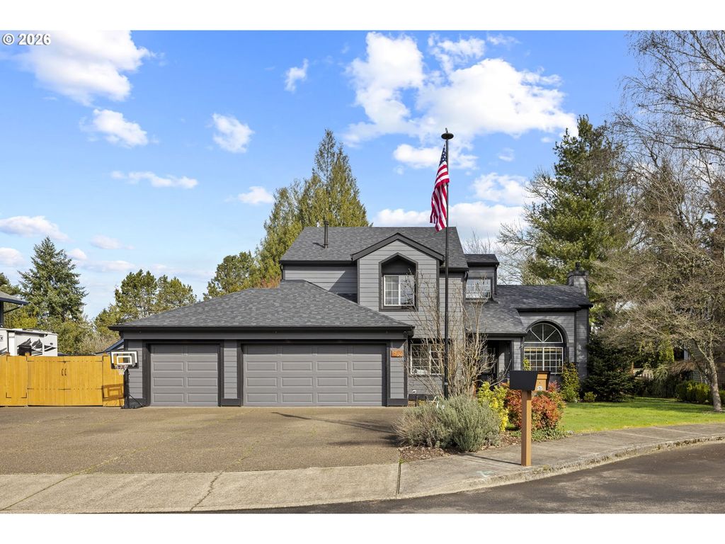 575 Nw QUEENS Ct, Hillsboro, OR 97124