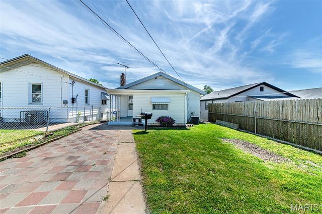 4425 Bingham Avenue, St Louis, MO 63116