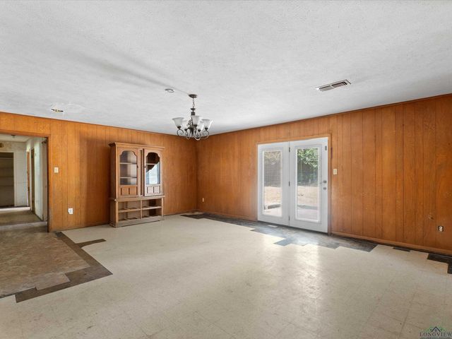 175 Stevens St, Gilmer, TX 75645