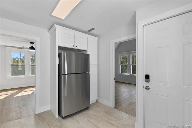 19 Willard St Street FL 3, New Haven, CT 06515