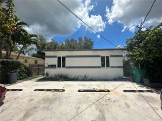 7001 NW 6th Ave, Miami, FL 33150