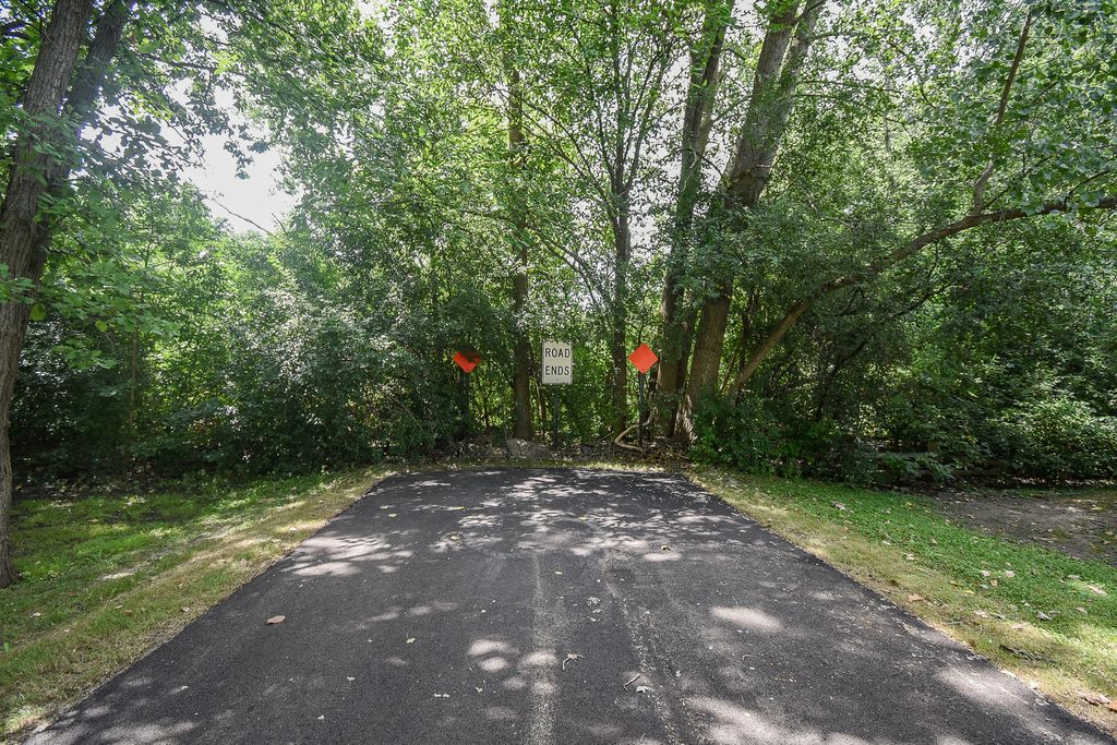 12350 W Graves Avenue, Beach Park, IL 60087