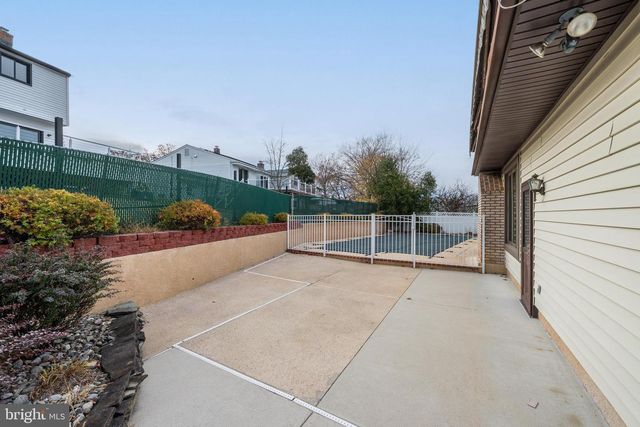 19 ORCHID LN, Cherry Hill, NJ 08002