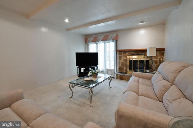 19 ORCHID LN, Cherry Hill, NJ 08002