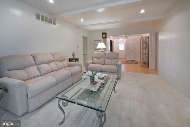 19 ORCHID LN, Cherry Hill, NJ 08002