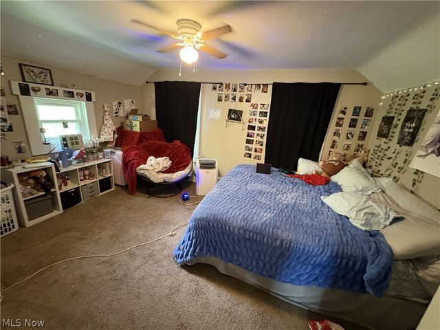 727 Wooster Road N, Barberton, OH 44203