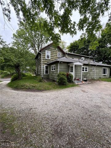 727 Wooster Road N, Barberton, OH 44203