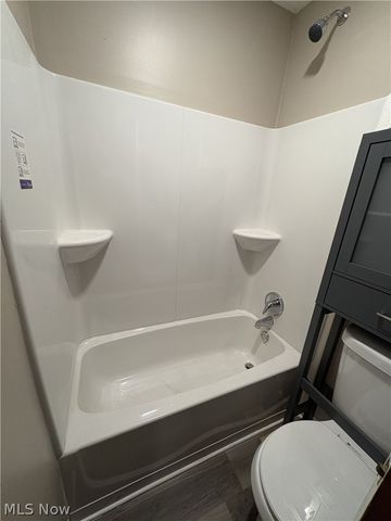 727 Wooster Road N, Barberton, OH 44203