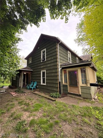 727 Wooster Road N, Barberton, OH 44203