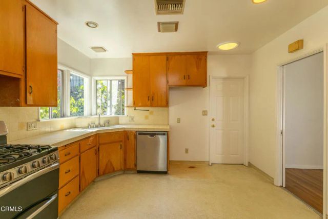 1425 Brixton Road, Pasadena, CA 91105