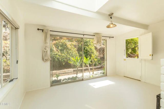 1425 Brixton Road, Pasadena, CA 91105