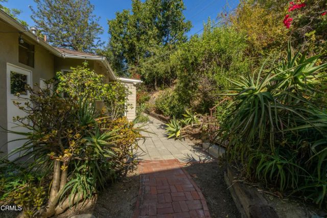 1425 Brixton Road, Pasadena, CA 91105