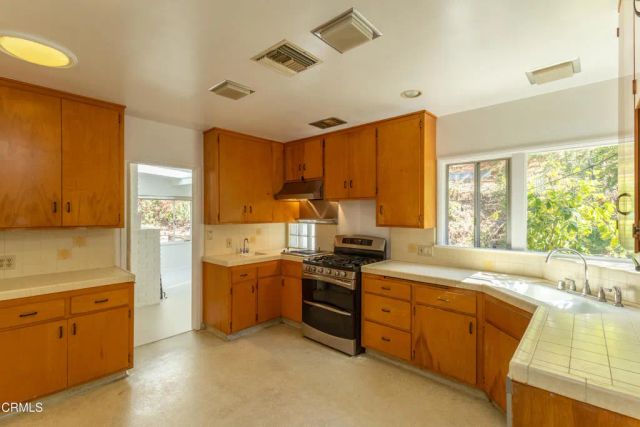 1425 Brixton Road, Pasadena, CA 91105