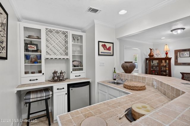 514 Sunset Drive, Bay Saint Louis, MS 39520