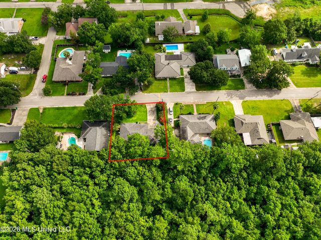 514 Sunset Drive, Bay Saint Louis, MS 39520