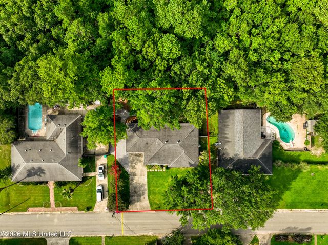 514 Sunset Drive, Bay Saint Louis, MS 39520