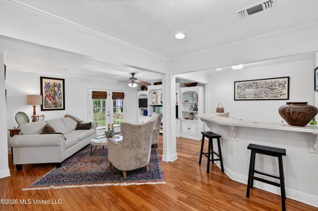 514 Sunset Drive, Bay Saint Louis, MS 39520
