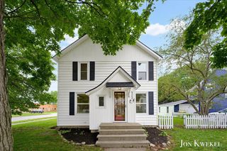 523 Elm Street, Lowell, MI 49331