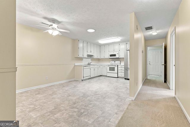 280 Autumn Glen Circle, Fayetteville, GA 30215